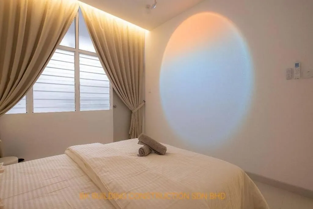 White House Semi D 6Room 12Pax Butterworth Holiday home