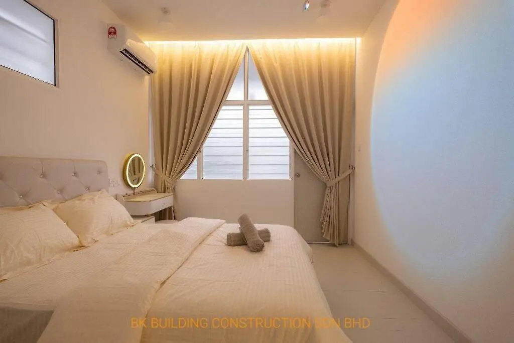 White House Semi D 6Room 12Pax Butterworth Holiday home