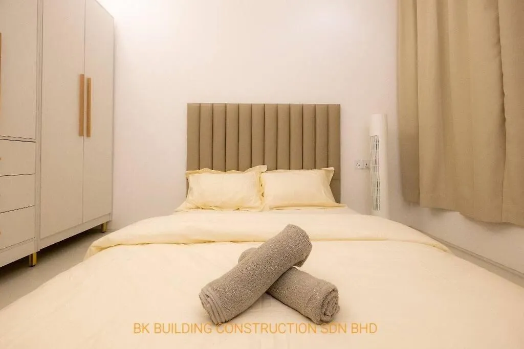 Holiday home White House Semi D 6Room 12Pax Butterworth Malaysia