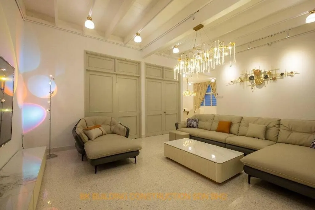 White House Semi D 6Room 12Pax Butterworth