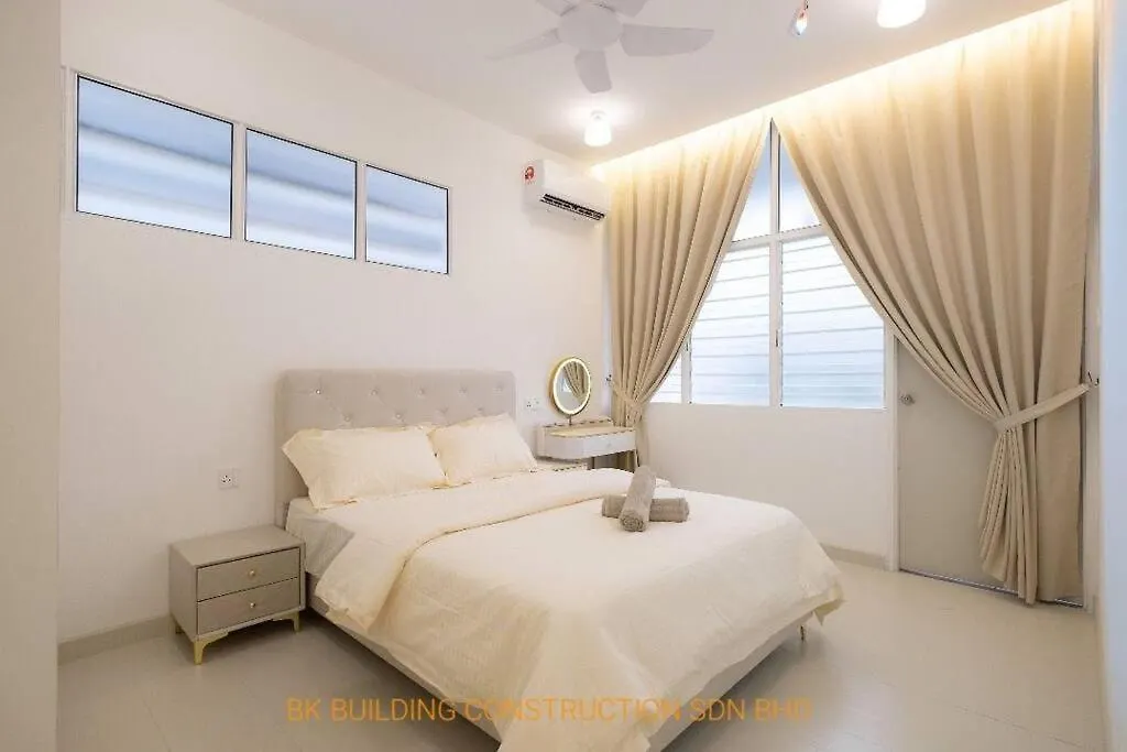White House Semi D 6Room 12Pax Butterworth Malaysia
