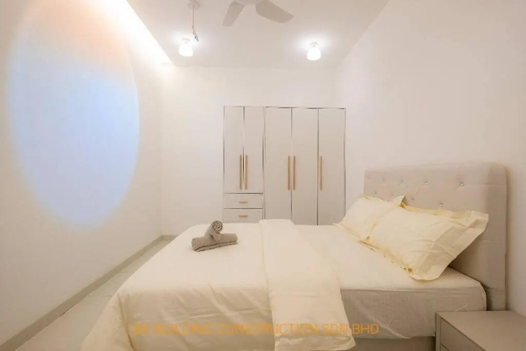 White House Semi D 6Room 12Pax Butterworth Ma­lay­sia